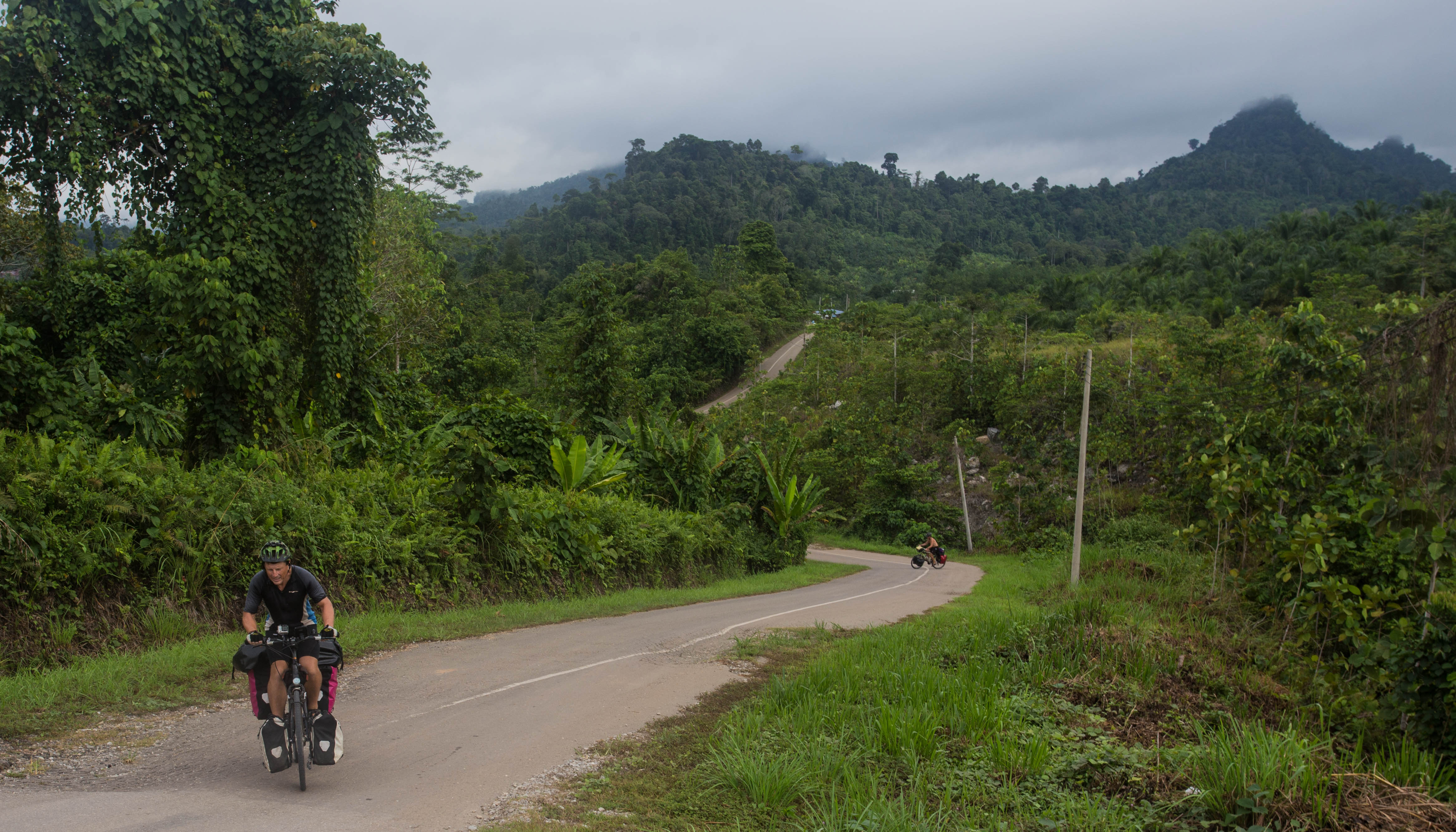 Matthew and Clément zig-zagging while tackling the steep climb away from the "black magic" school