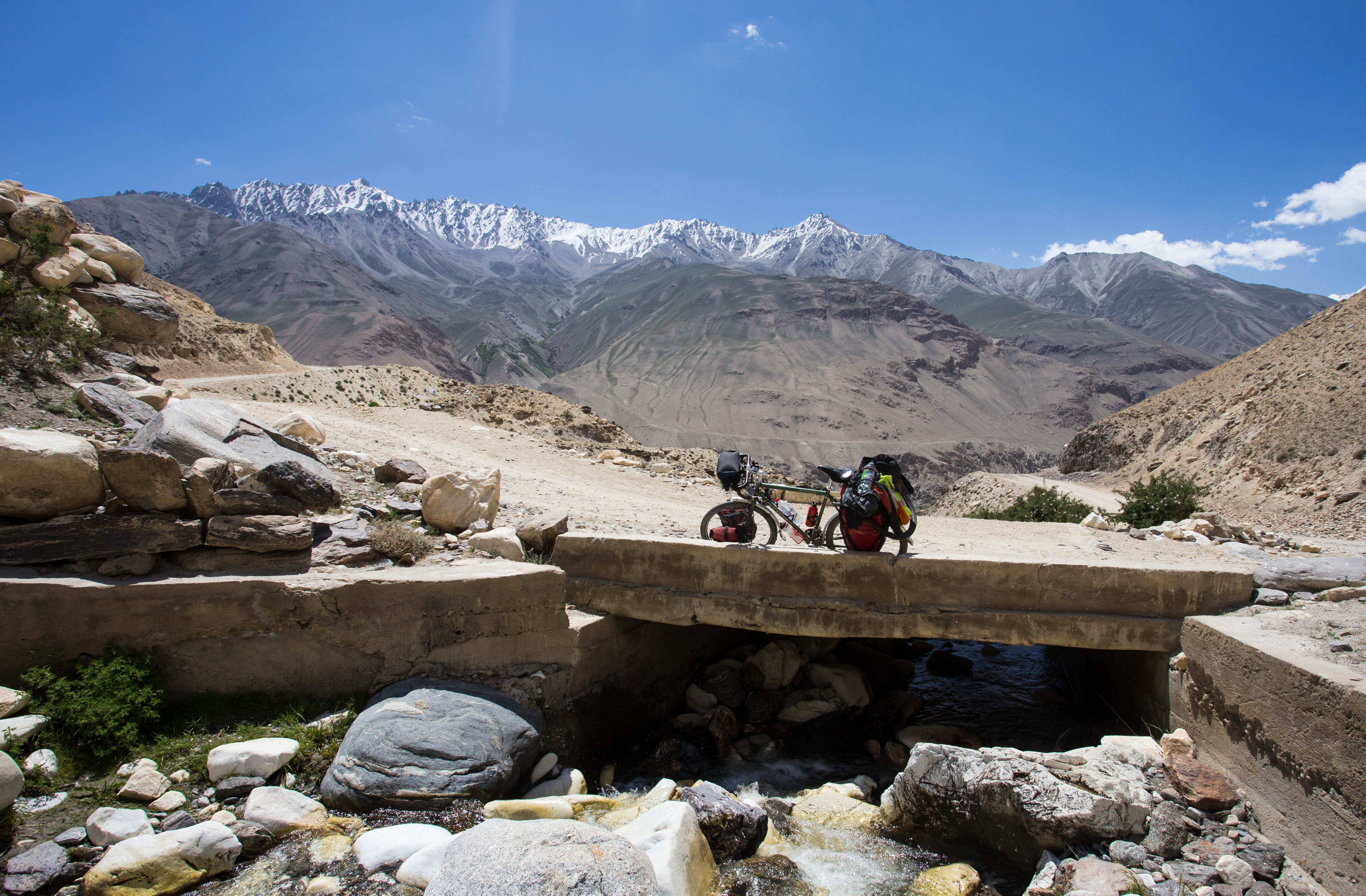 Stopping to filter some stream water above Langar. I would be living off stream water for the next 3.5 days.