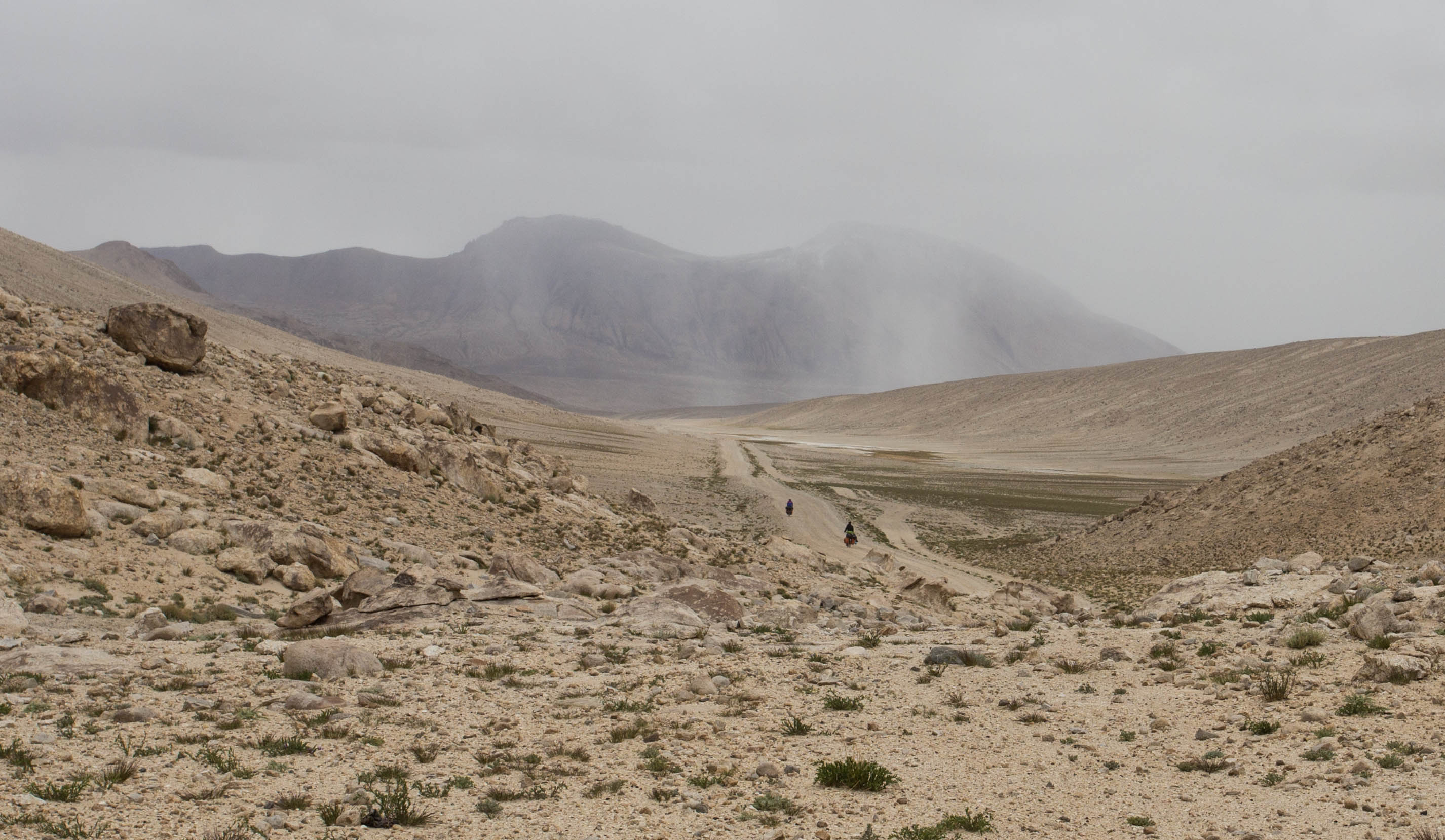 Mark and Kim descending the remaining section of the Khargush Pass