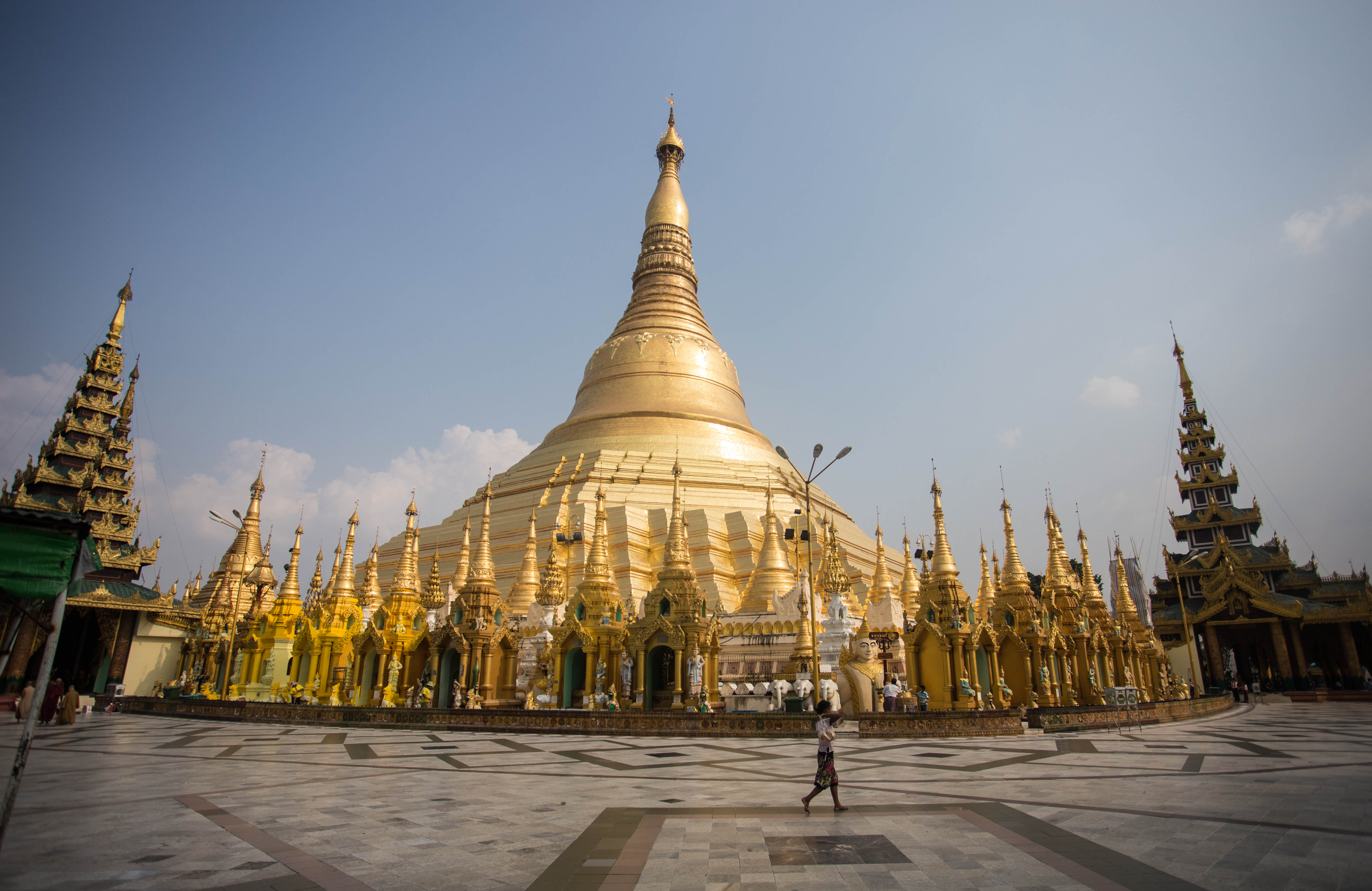 The huge, golden stupa of Shwedagon Pagoda in the centre of Yangon, Myanmar